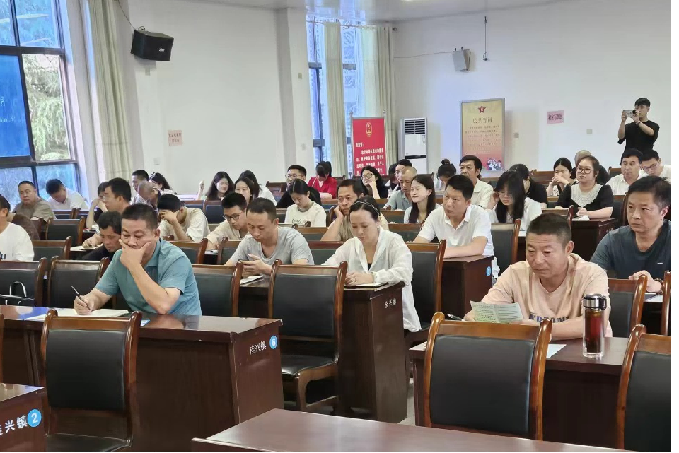 ����ũҵ��˾��չȫԱӪ���˶�1(1).png