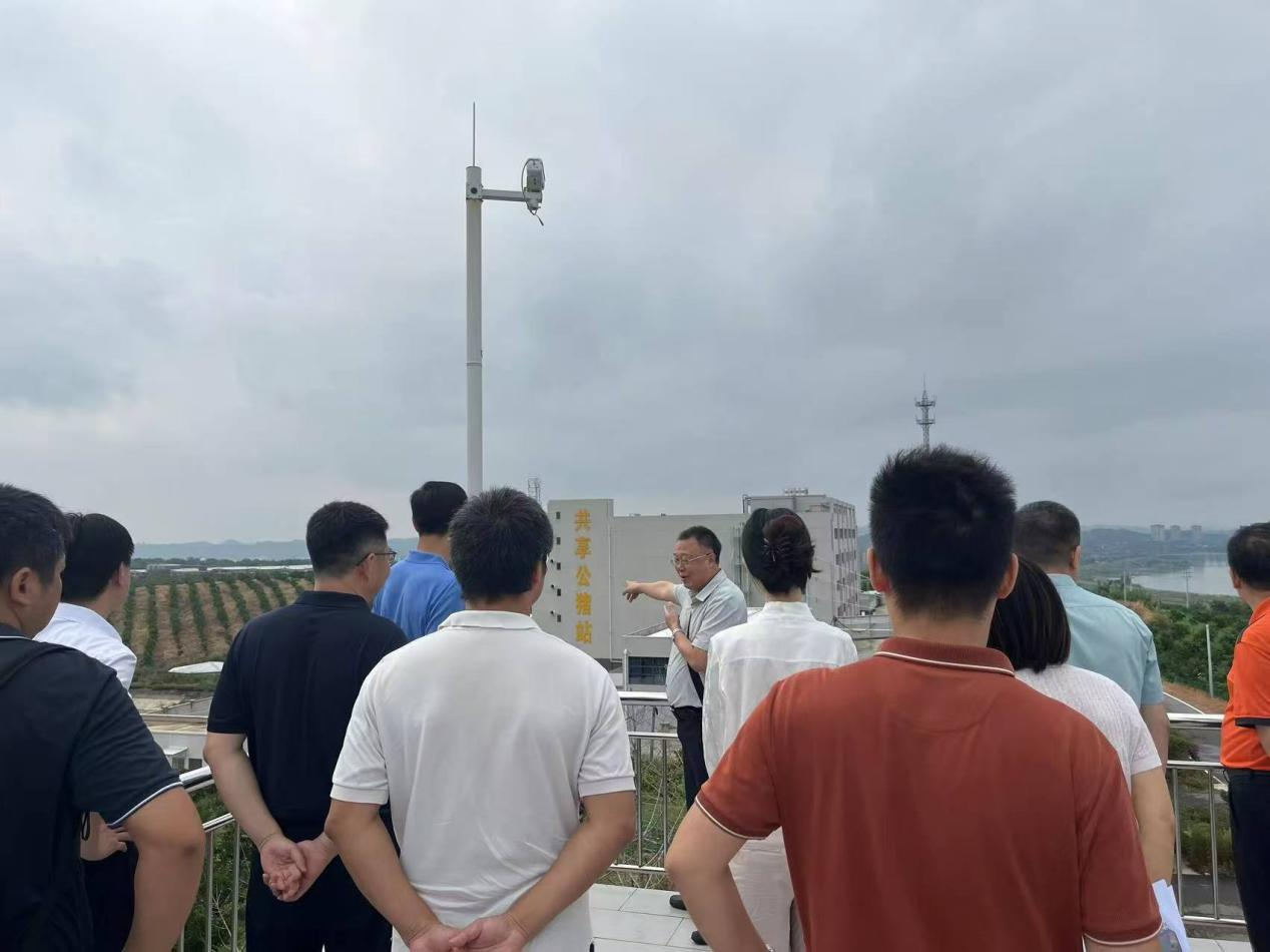 66e39288a9068.png 中国农村手艺开发中心总工程师葛毅强一行到川繁猪公司指导检查1.png